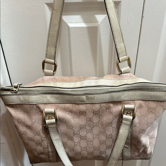 Gucci Pink Canvas gold hardware medium handbag - Picture 1 of 7